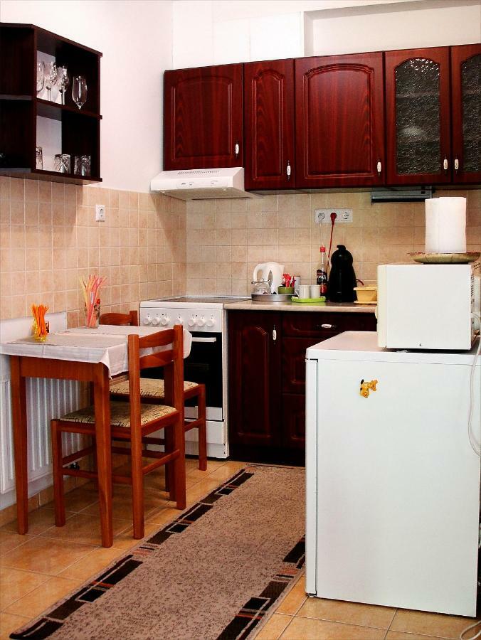 Inci Apartman Печ Экстерьер фото